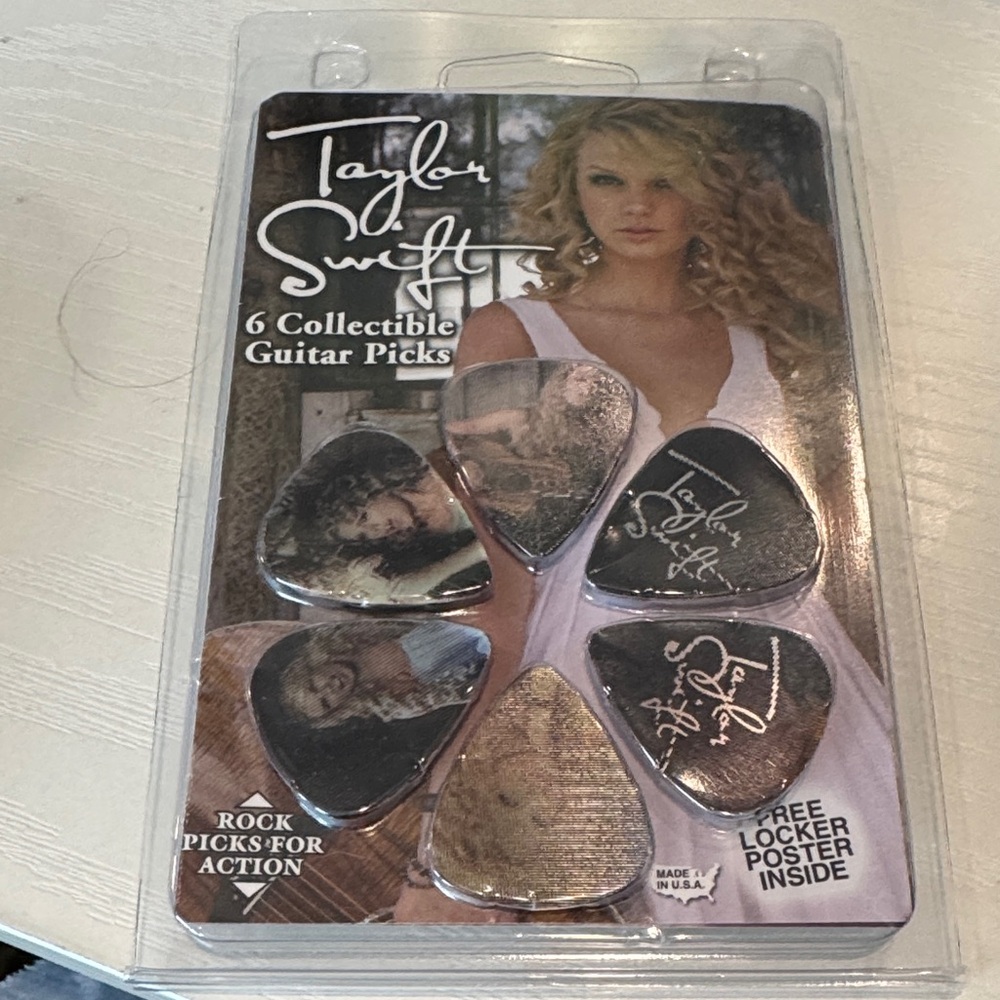 Taylor Swift Collectible Guitar Picks